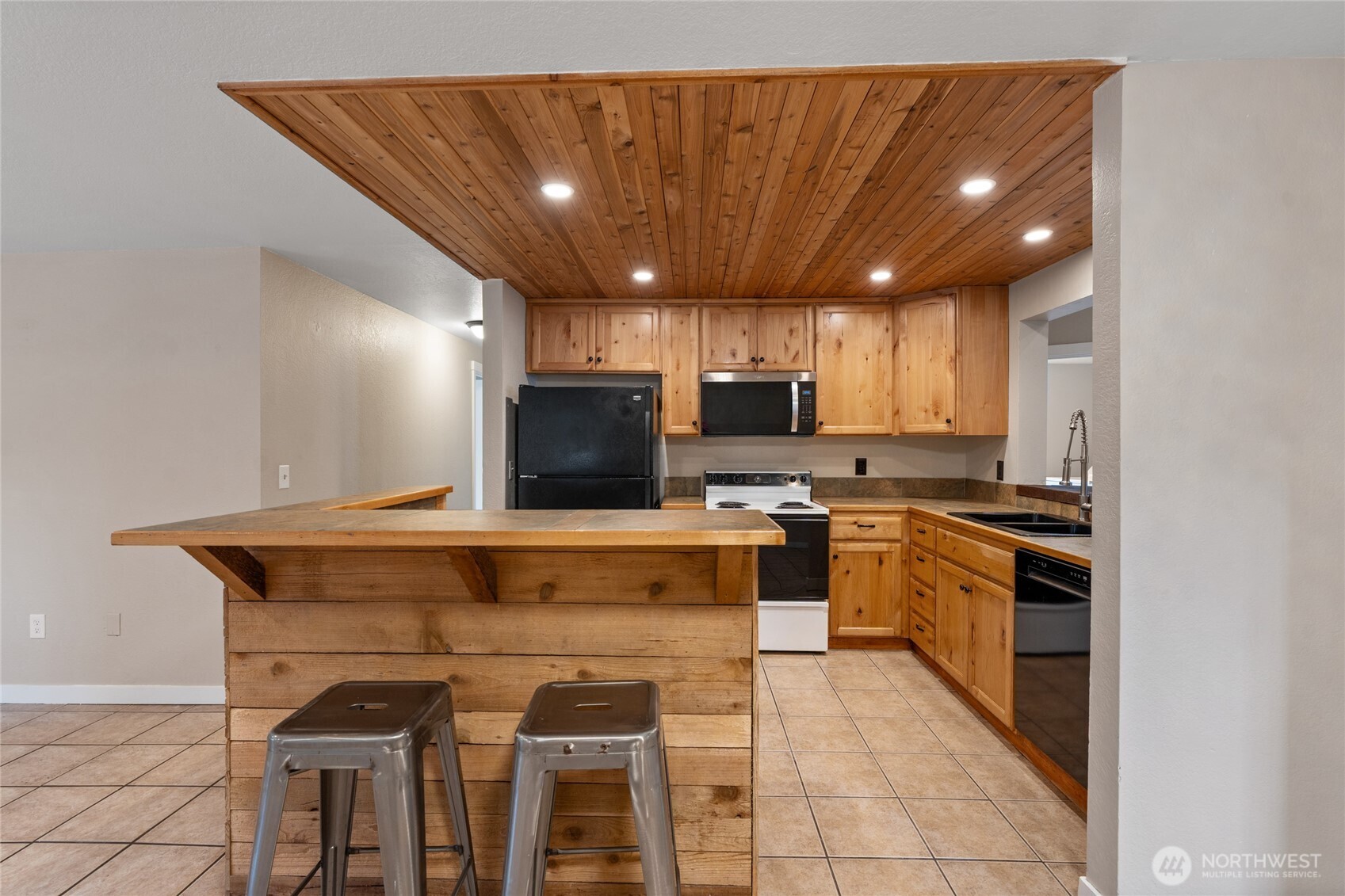 6408 366th Street Ct E Property Photo 6