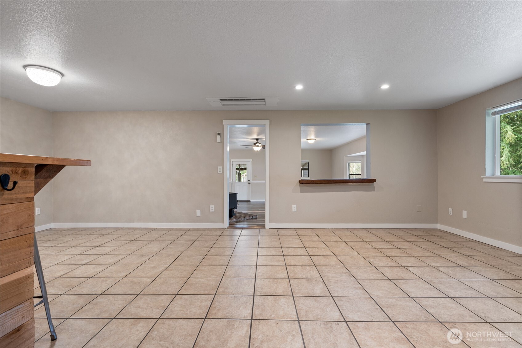 6408 366th Street Ct E Property Photo 7