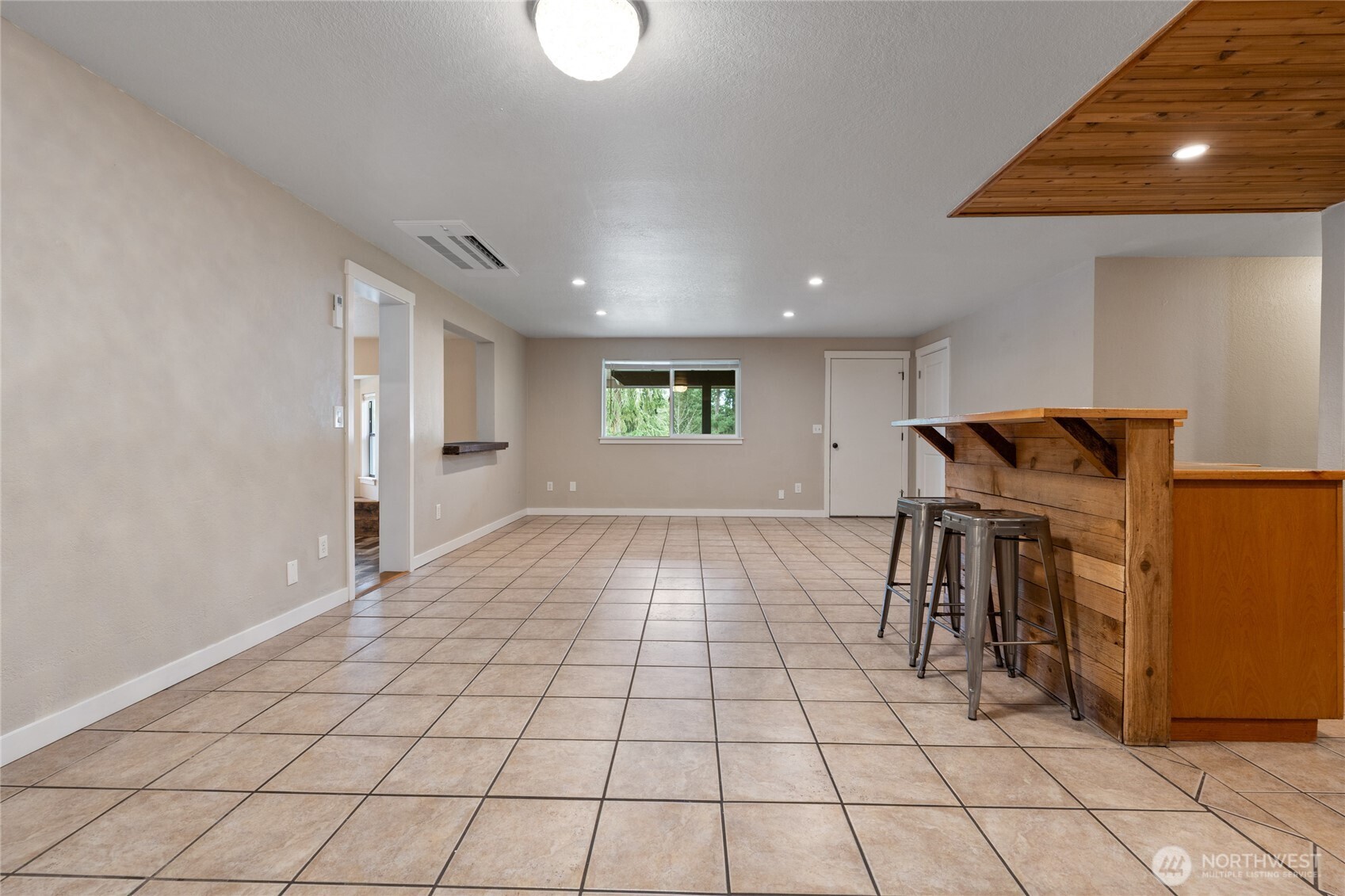 6408 366th Street Ct E Property Photo 8