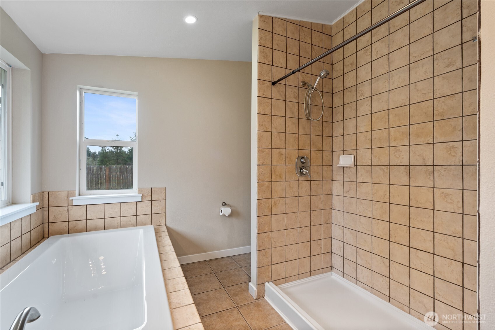 6408 366th Street Ct E Property Photo 14