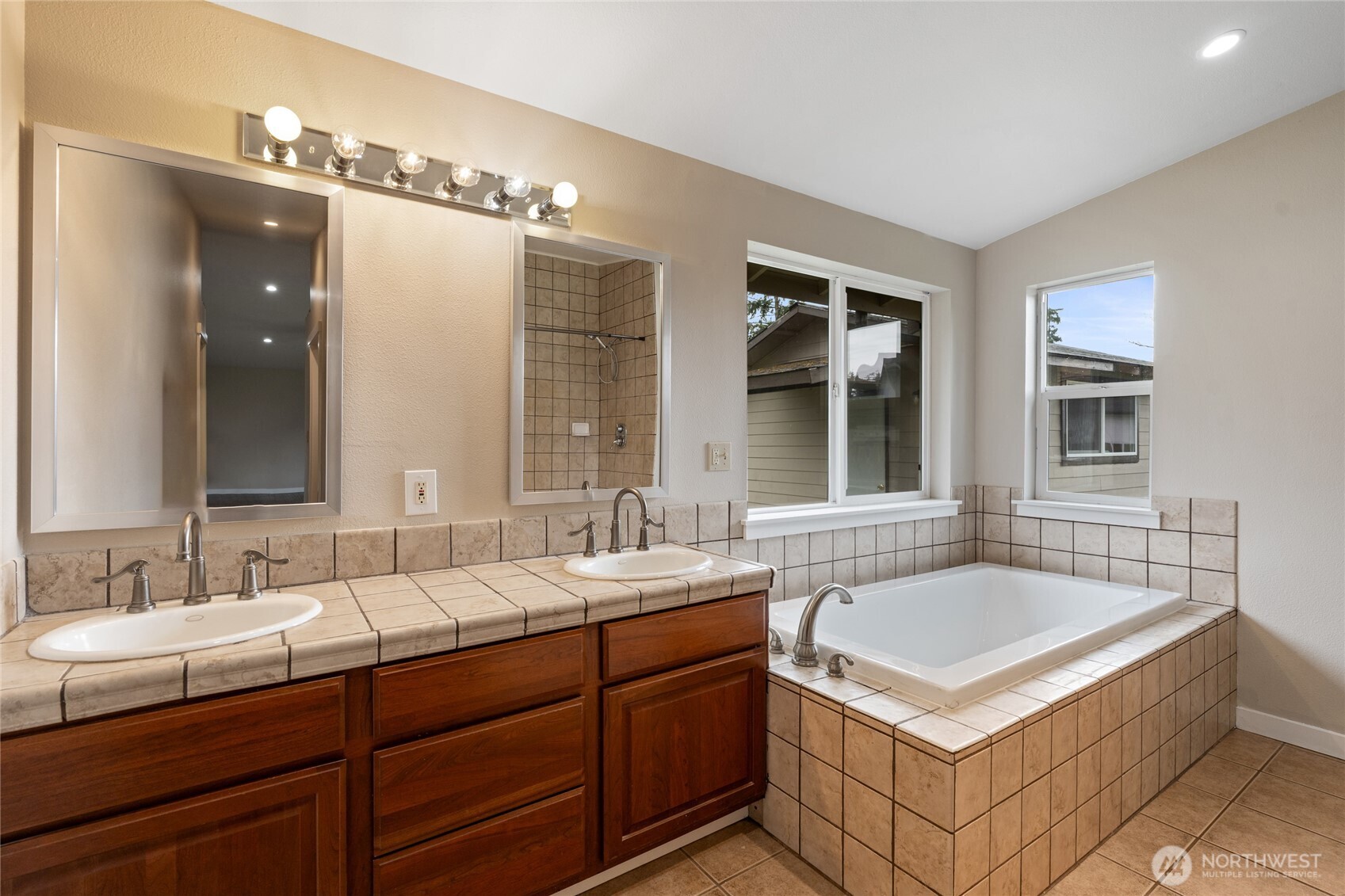 6408 366th Street Ct E Property Photo 15