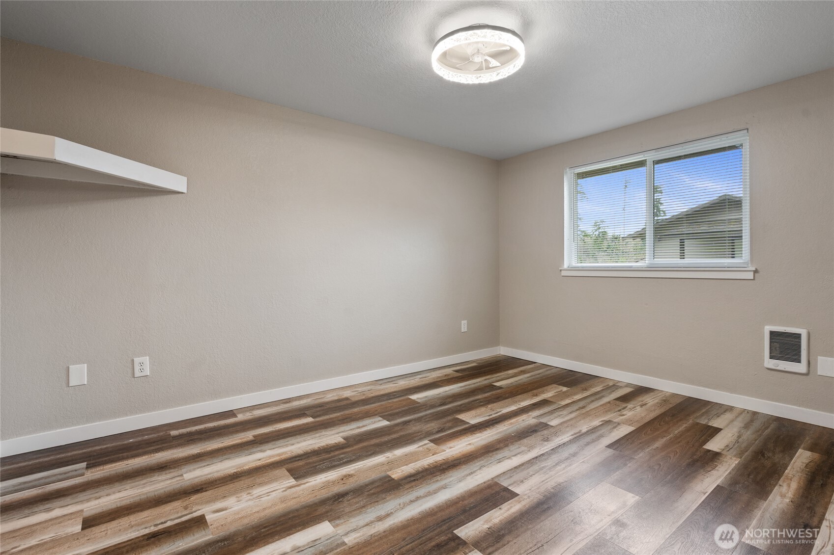 6408 366th Street Ct E Property Photo 16