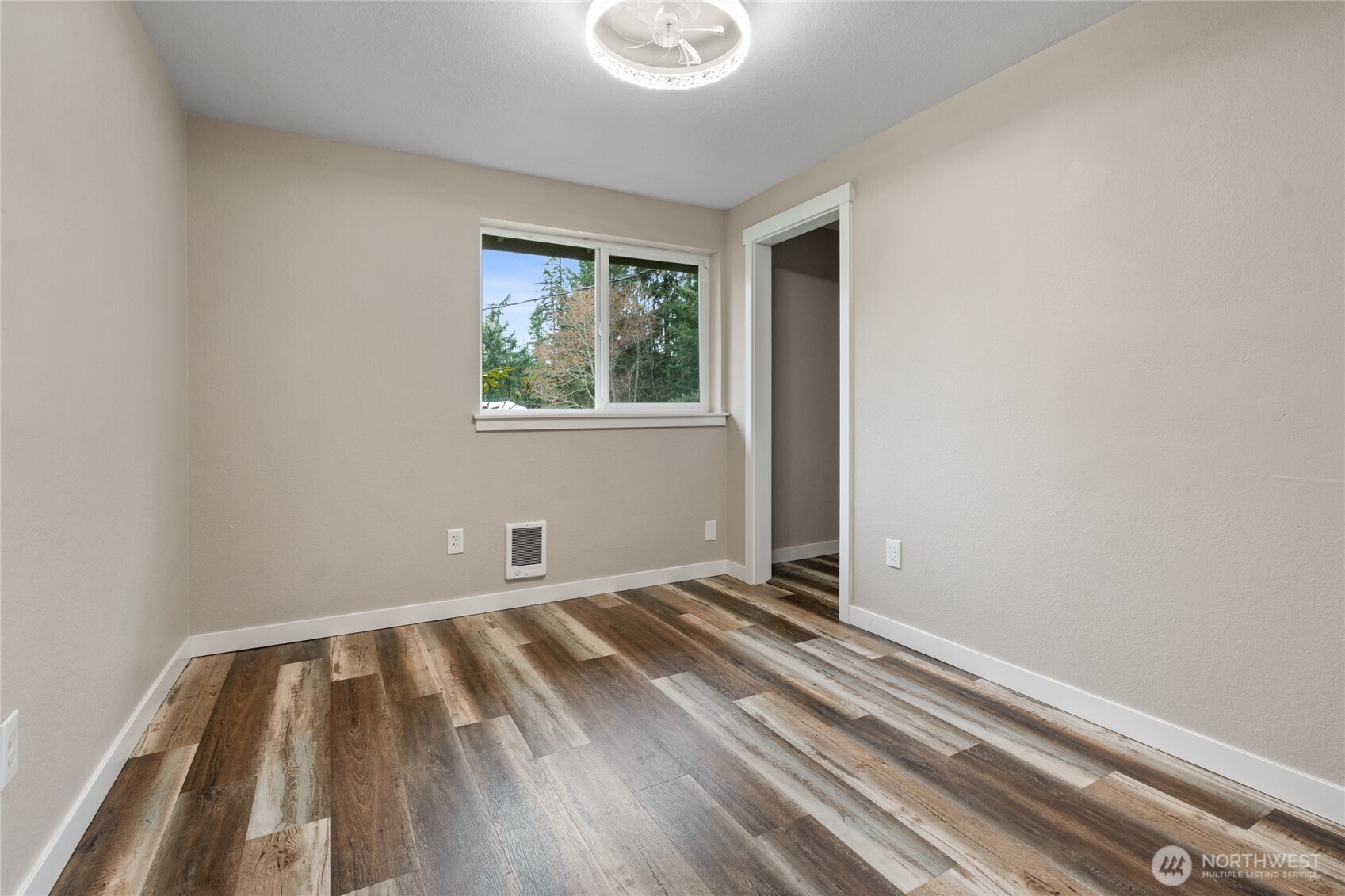 6408 366th Street Ct E Property Photo 19