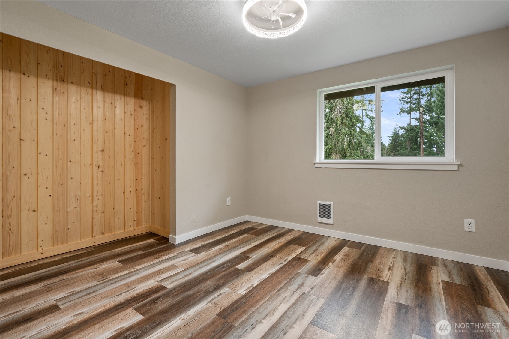 6408 366th Street Ct E Property Photo 21