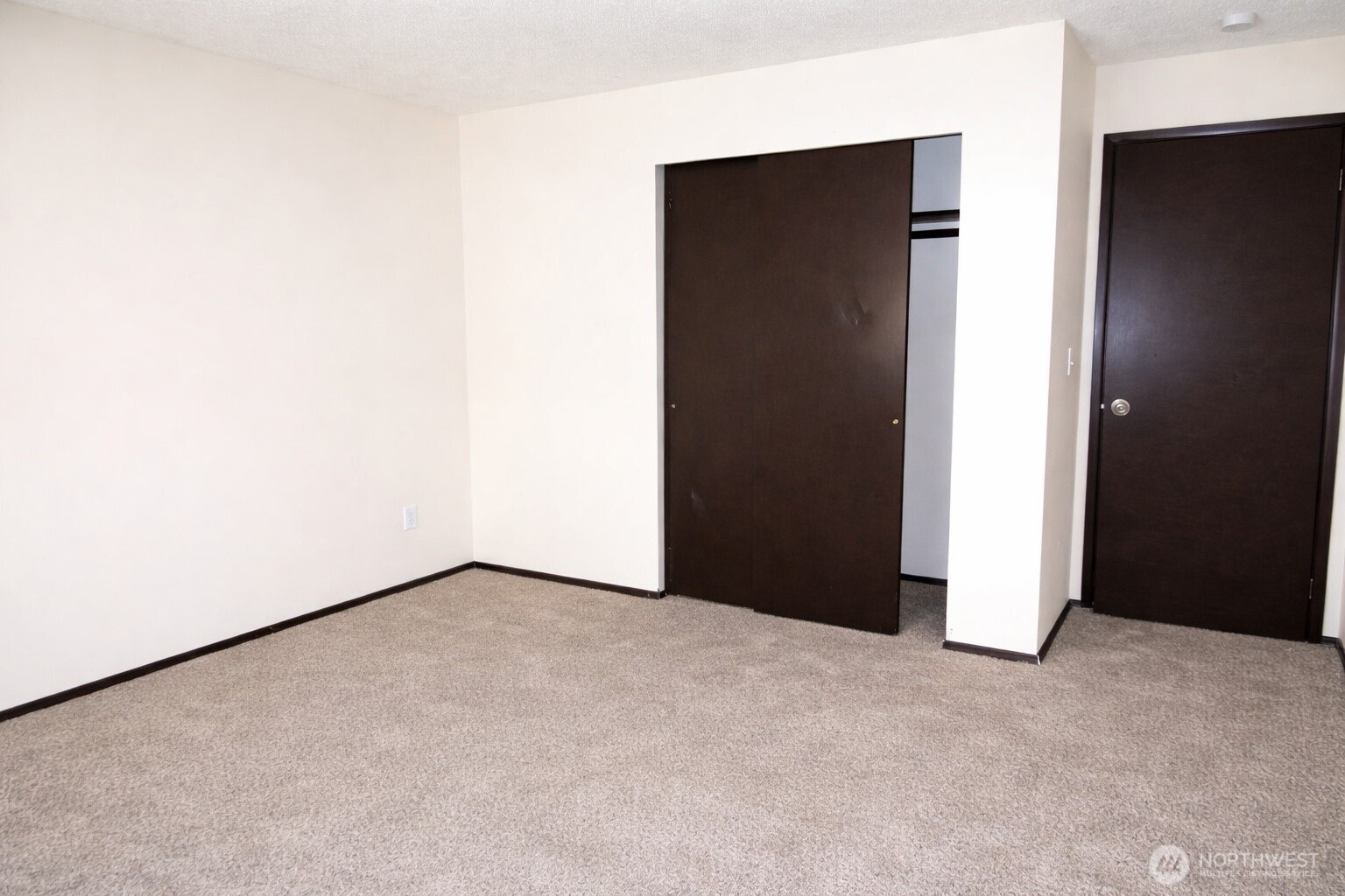 1100 Coolidge Road Property Photo 6