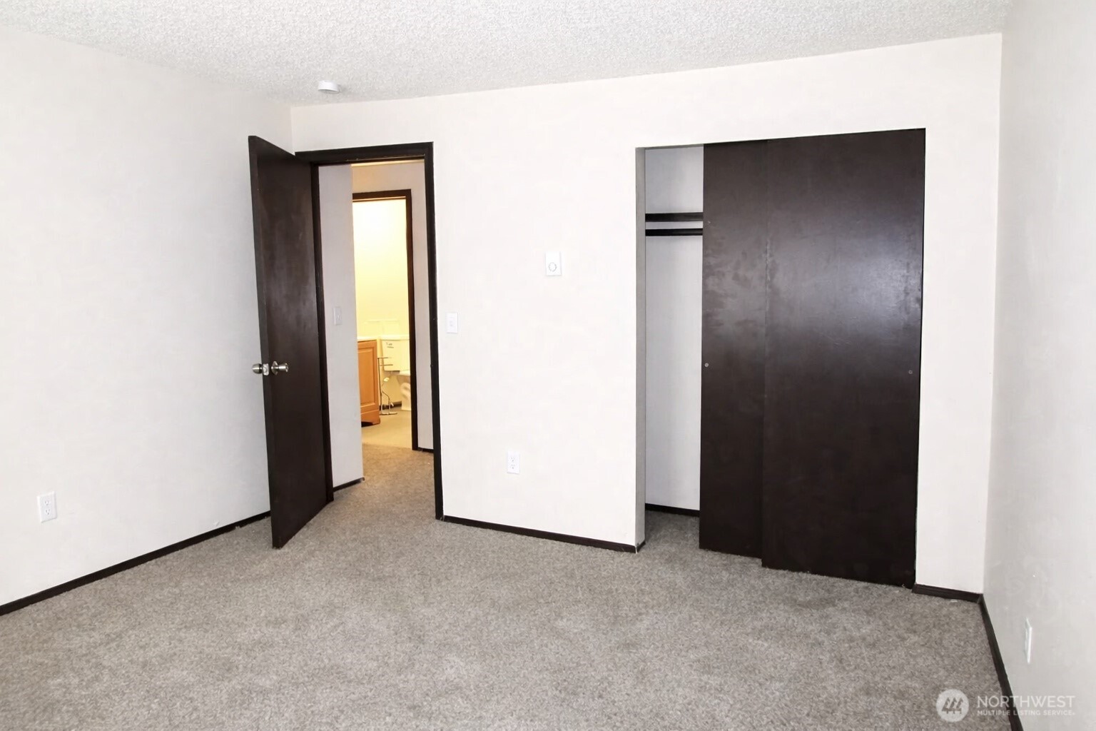 1100 Coolidge Road Property Photo 7