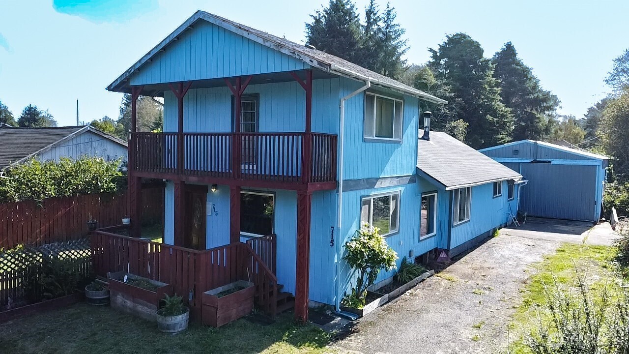 715 Copalis Beach Road Property Photo 1