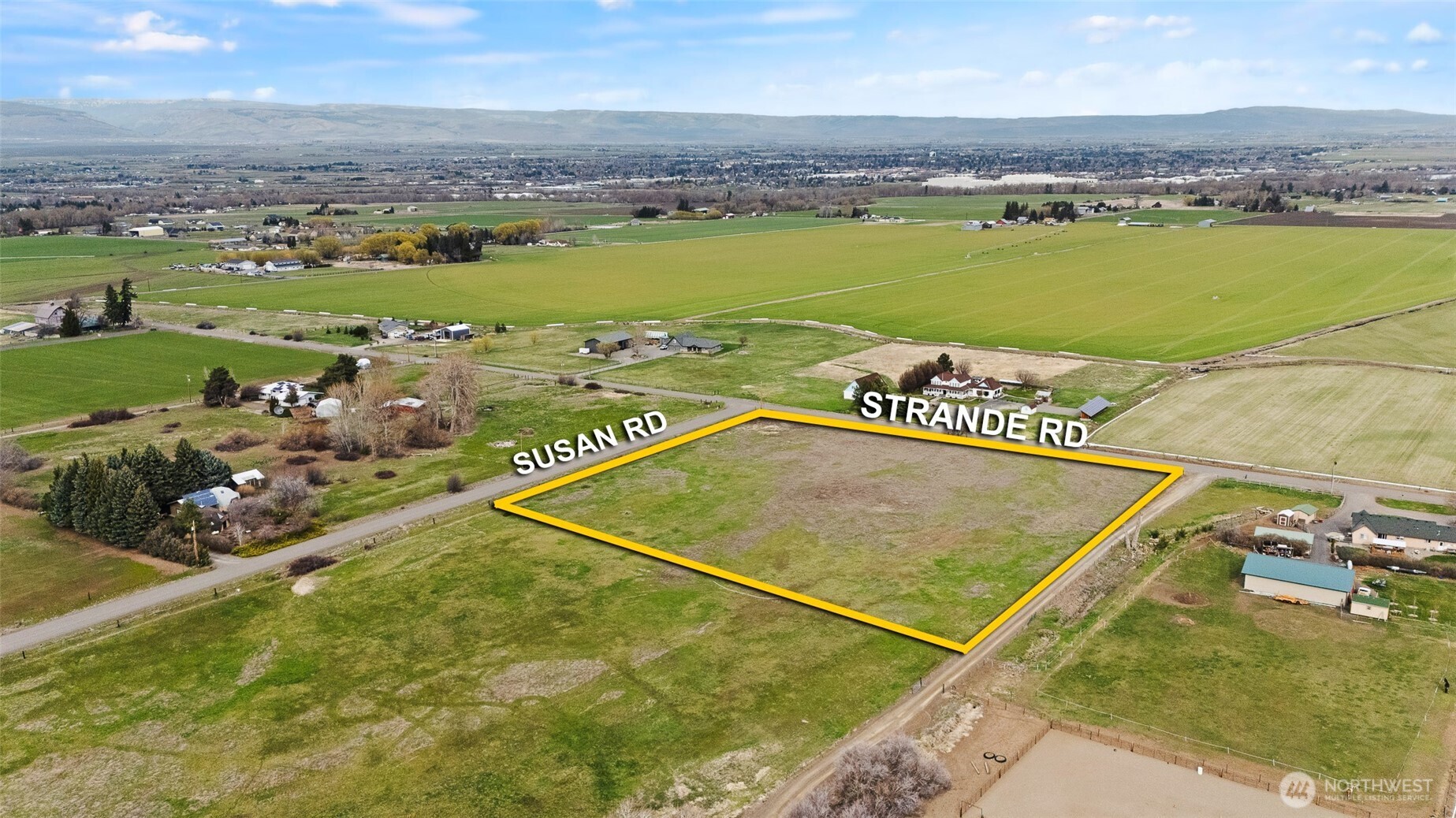 1 Strande Road Property Photo 3