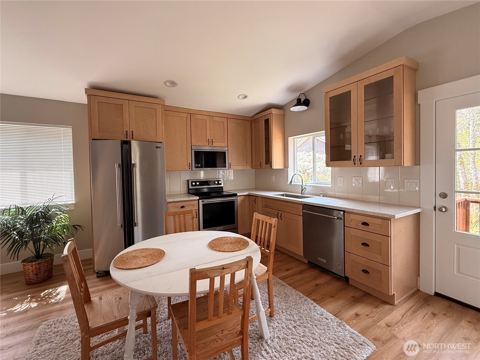 331 Olympic View Property Photo 3