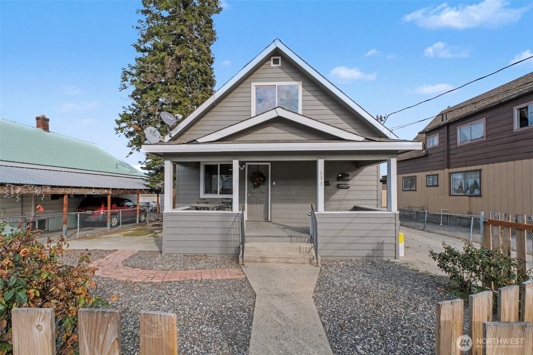 533 Methow A,b,c Property Photo 3