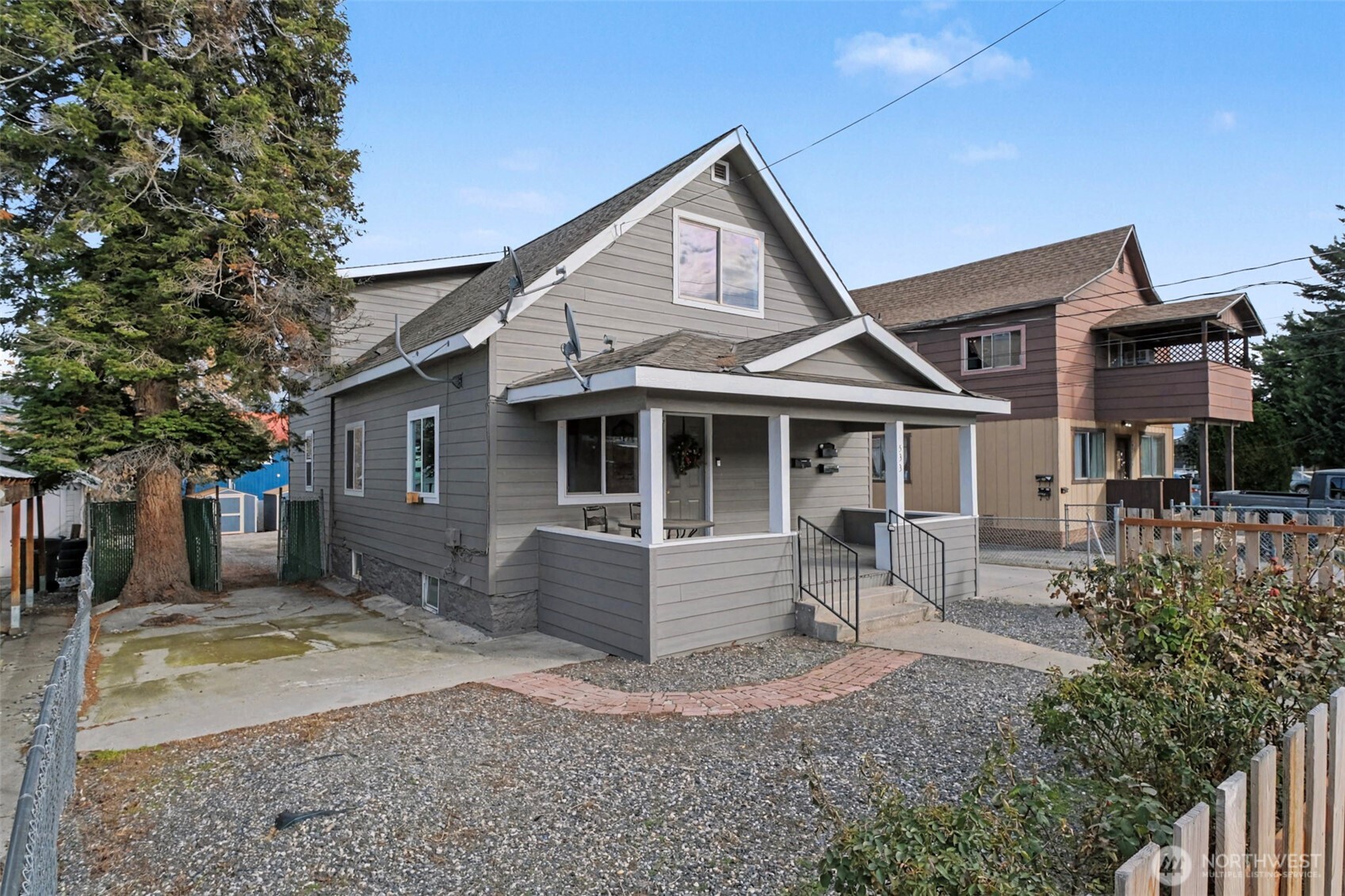 533 Methow A,b,c Property Photo 4