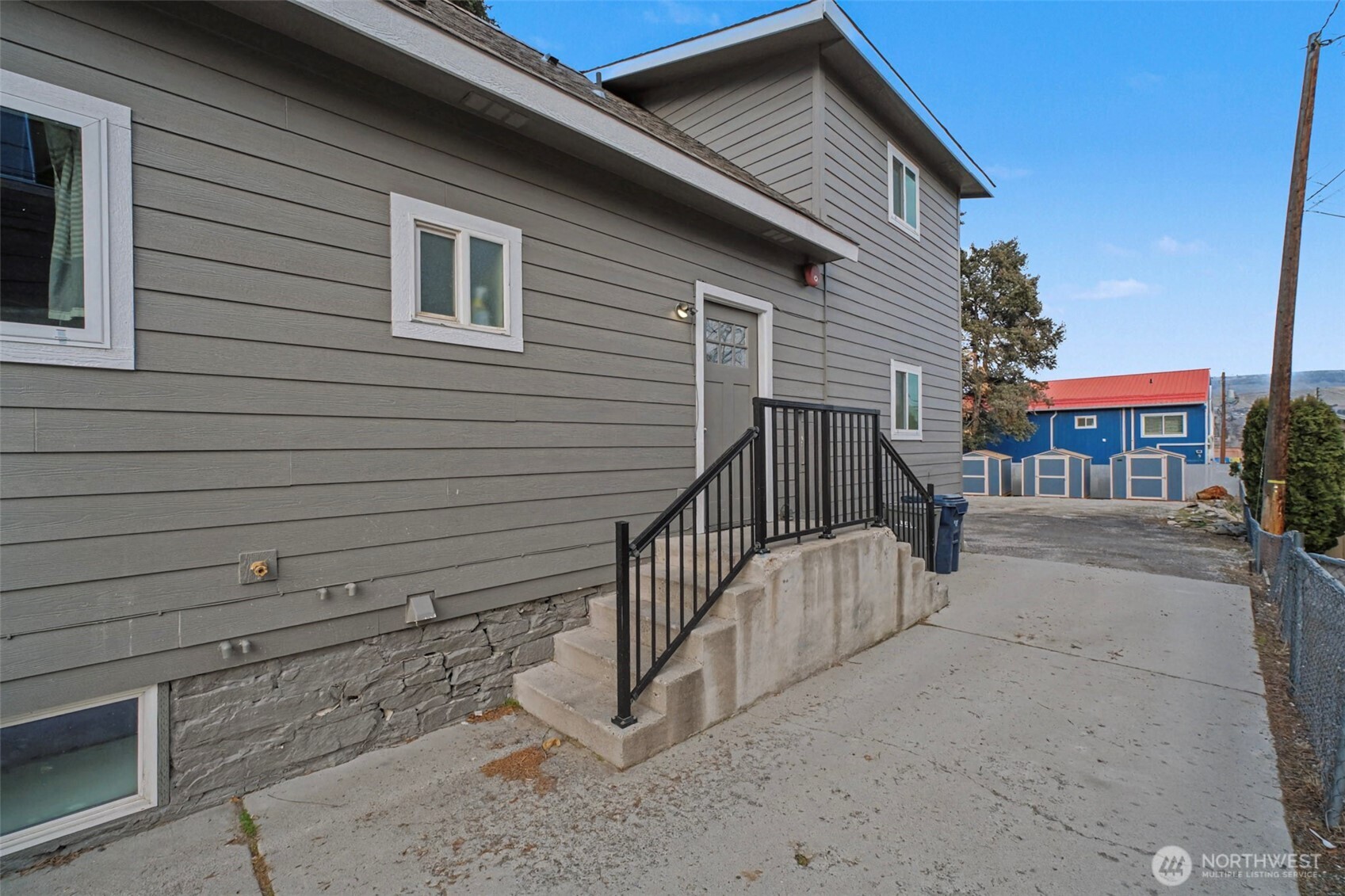 533 Methow A,b,c Property Photo 6