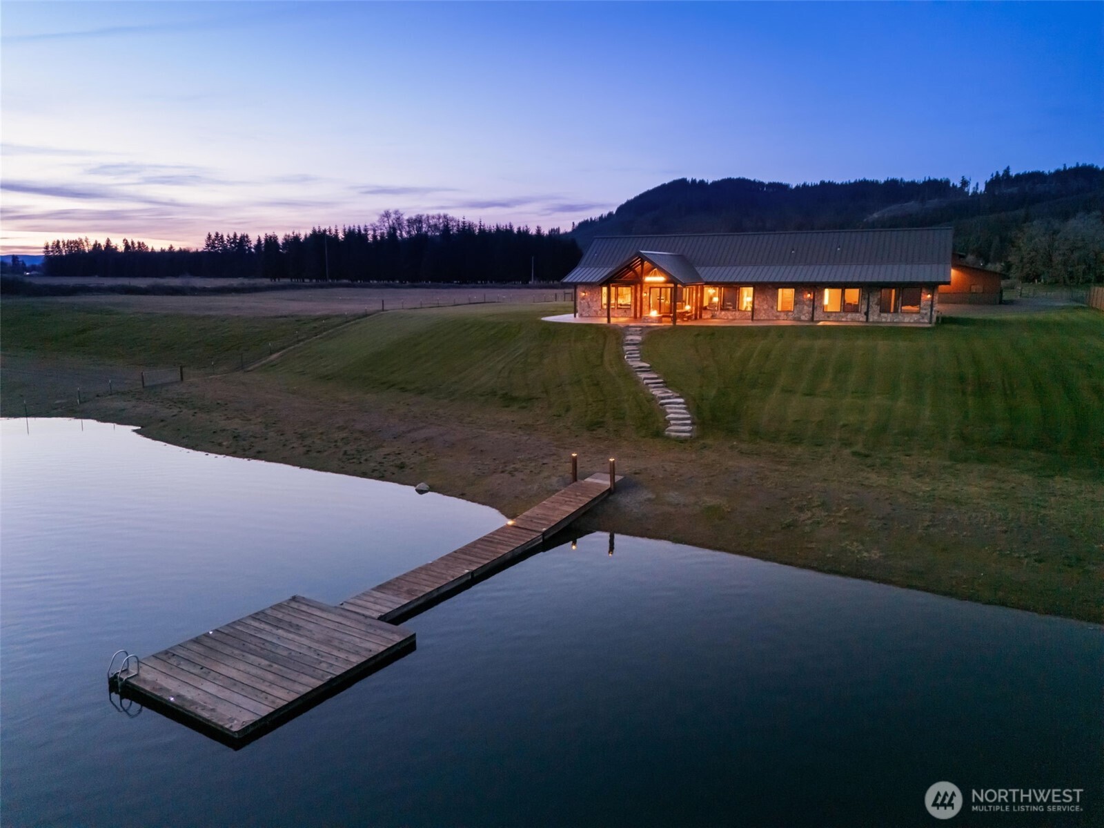6401 Skookumchuck Road Property Photo 2
