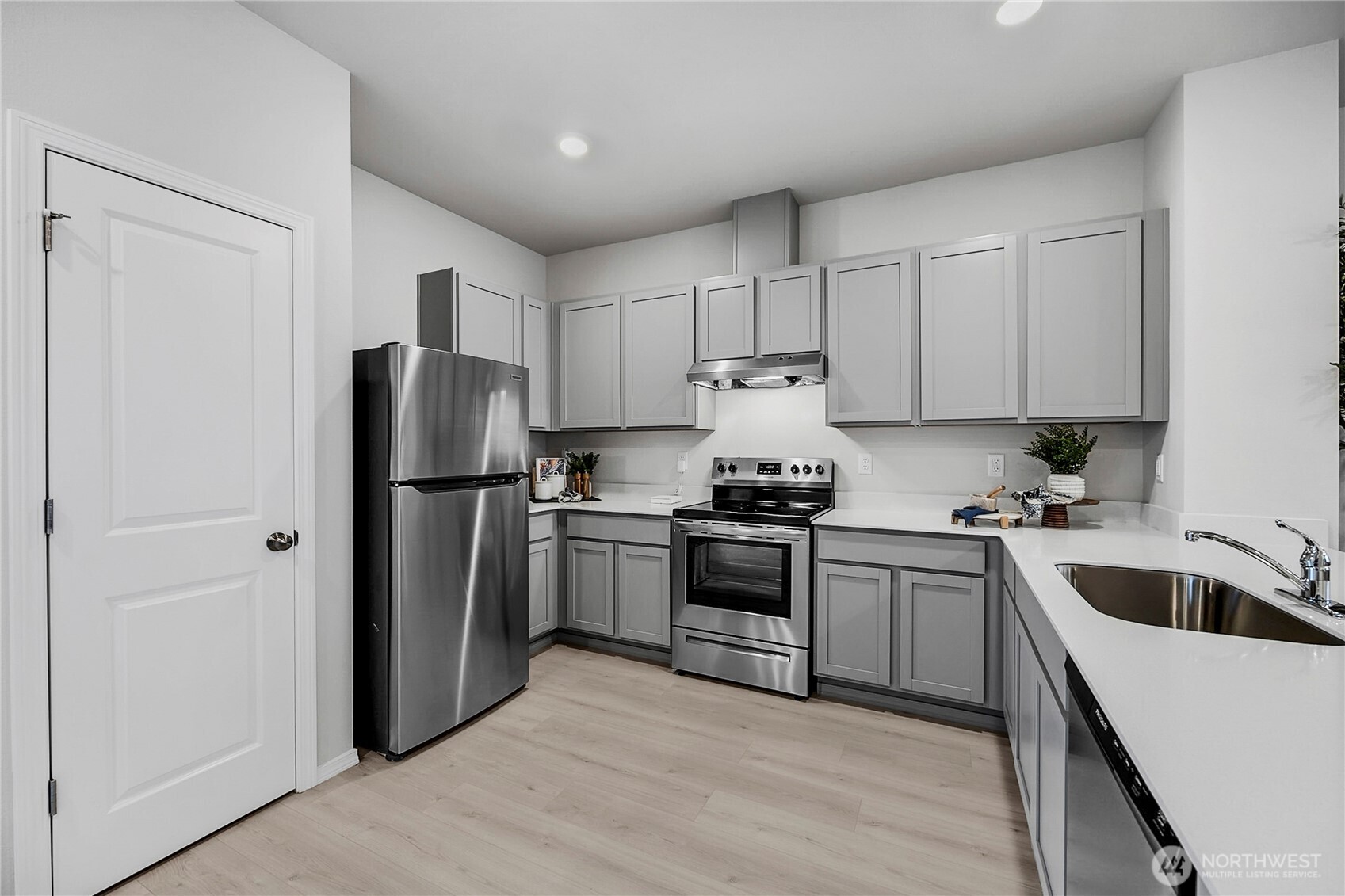 34140 Emerald Ridge Avenue Property Photo 3