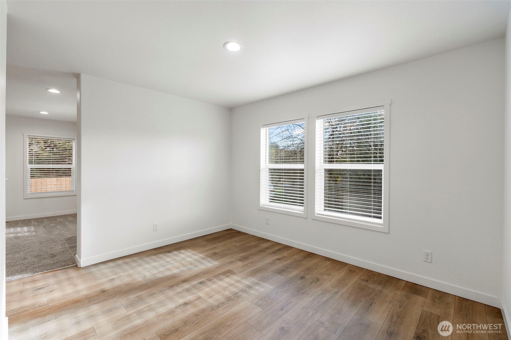 1110 B W Walnut Property Photo 14