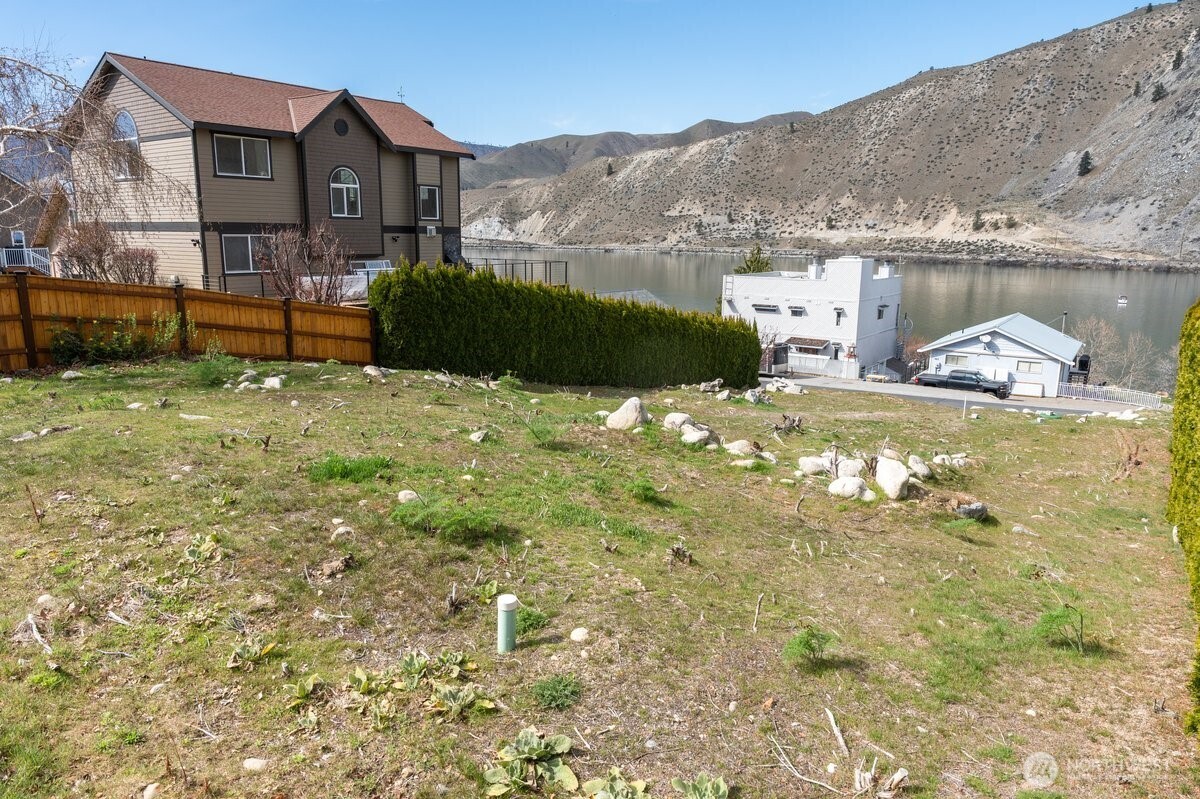 460 Lakefront Drive Property Photo 5