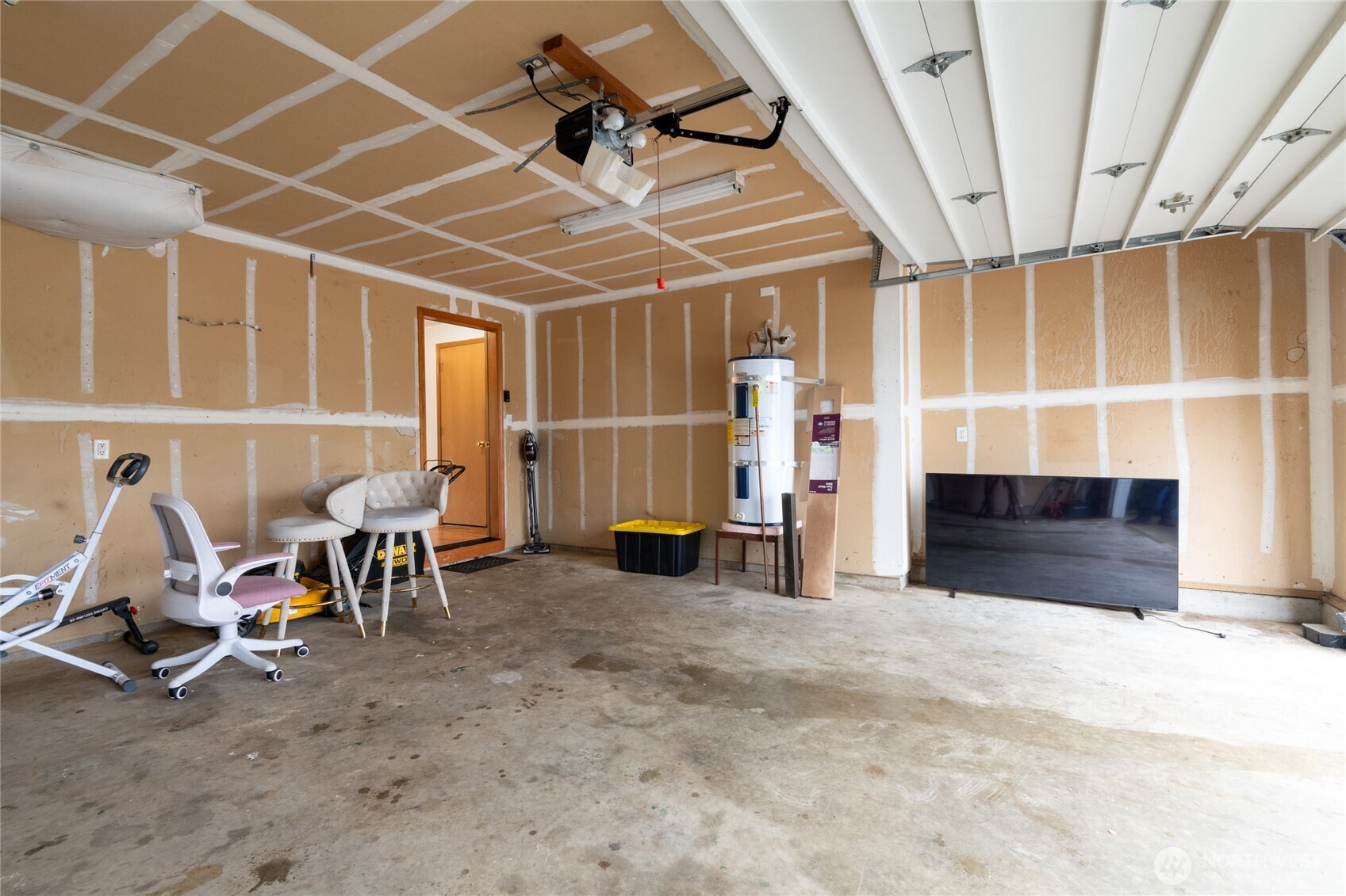158 Boardwalk Wy Property Photo 8