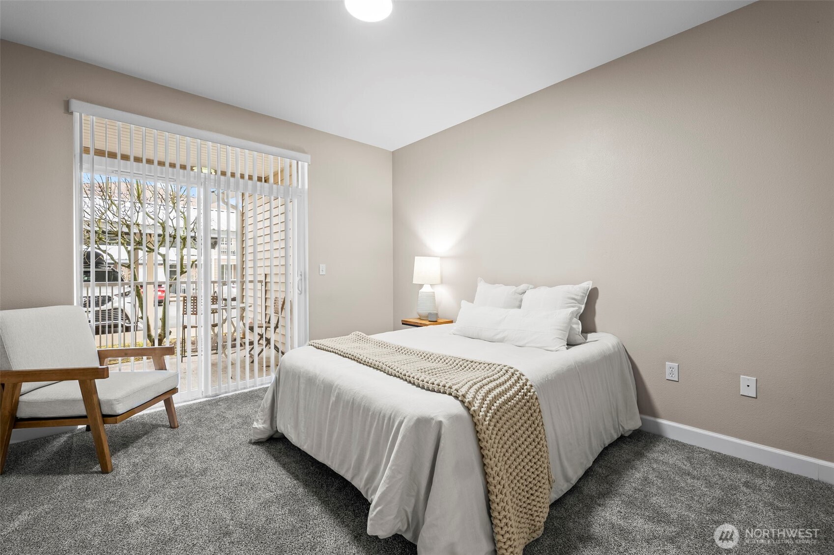 10016 186th Place 104 Property Photo 14