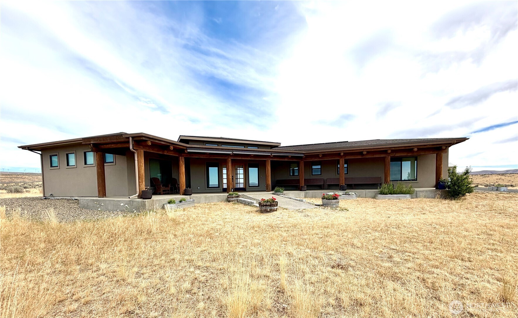 2071 Sage Hill Drive Property Photo 4