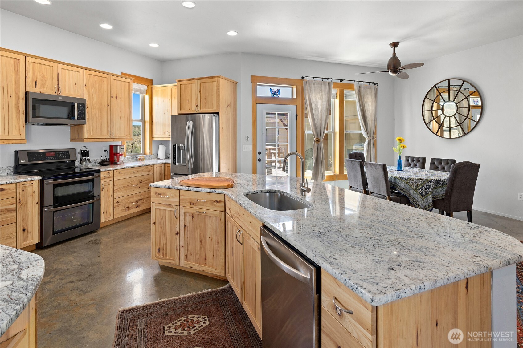 2071 Sage Hill Drive Property Photo 15