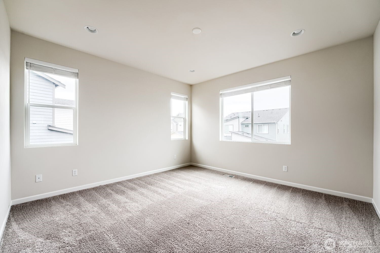 15328 208th Avenue Property Photo 13