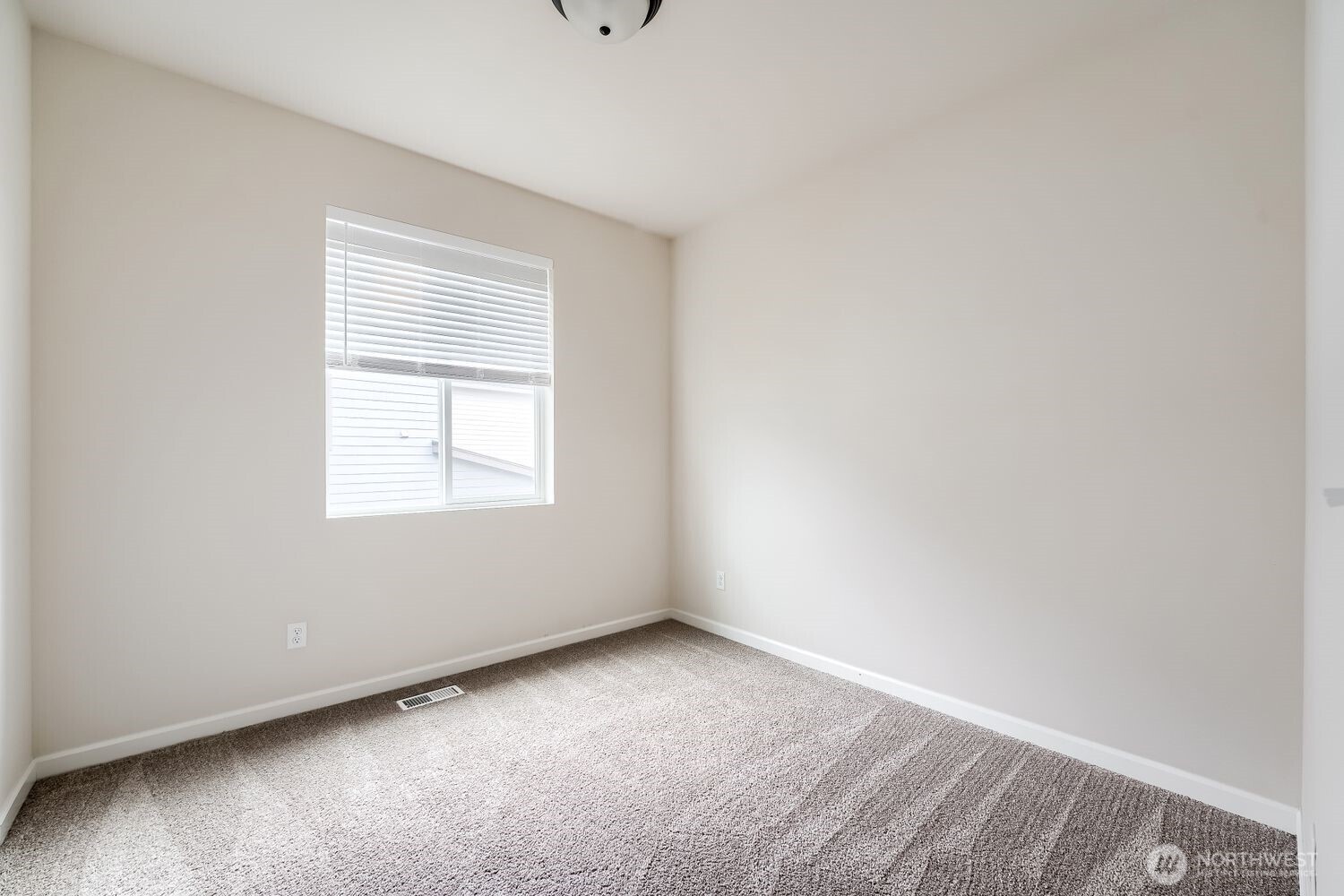 15328 208th Avenue Property Photo 17