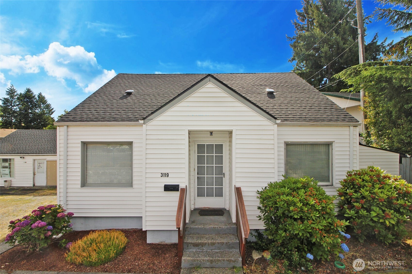 3119 Bridgeport Way Property Photo 1