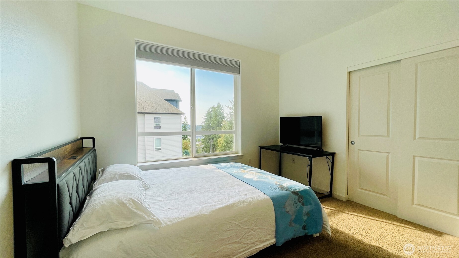 2424 S 41st Street B526 Property Photo 9
