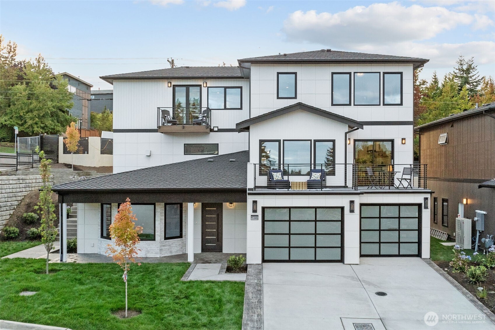 15908 12th Place Property Photo 1