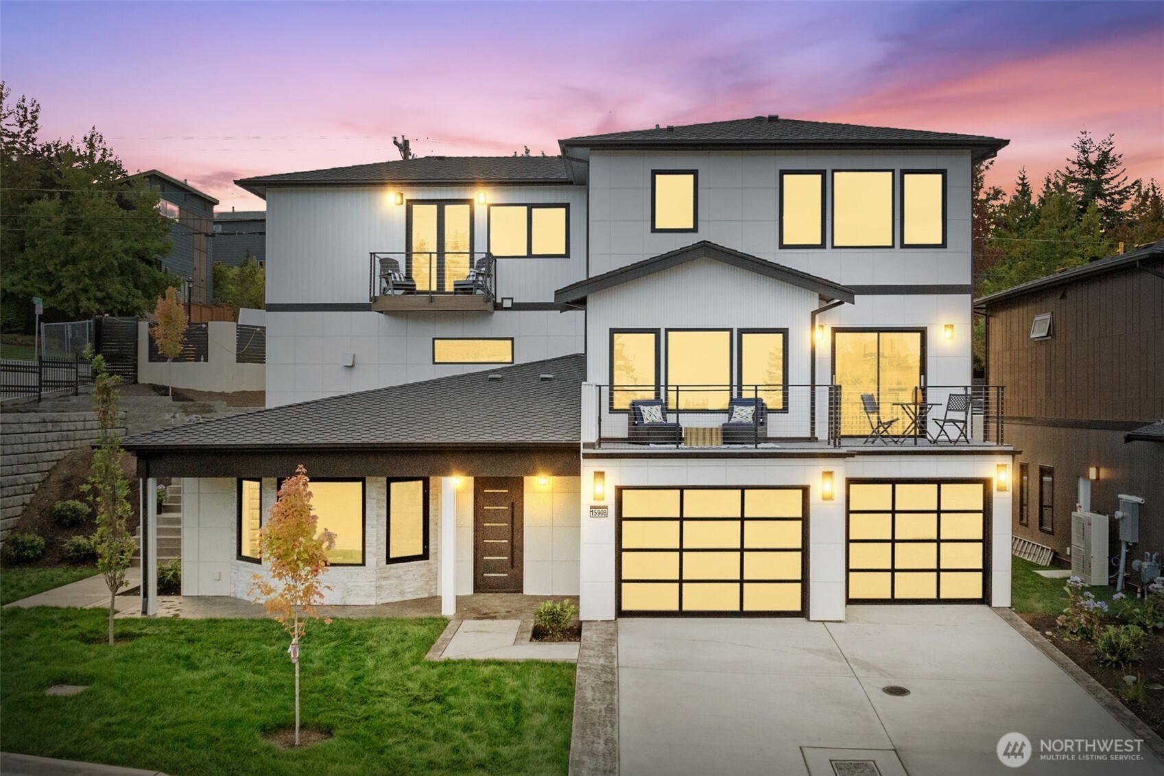 15908 12th Place Property Photo 2
