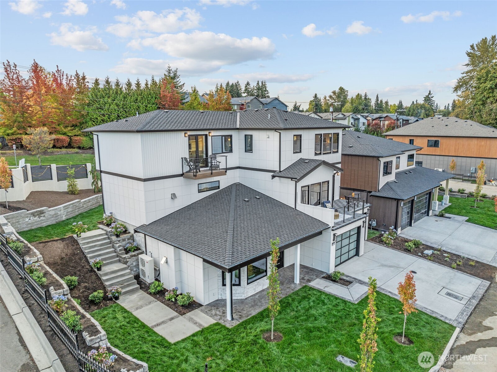 15908 12th Place Property Photo 3