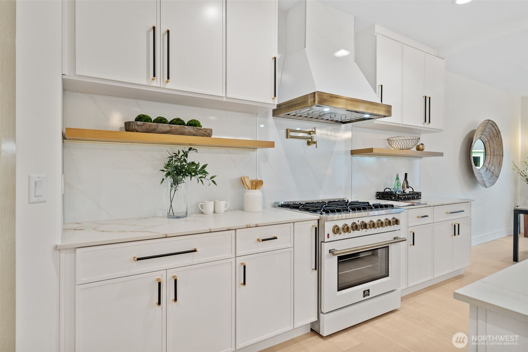 15908 12th Place Property Photo 6