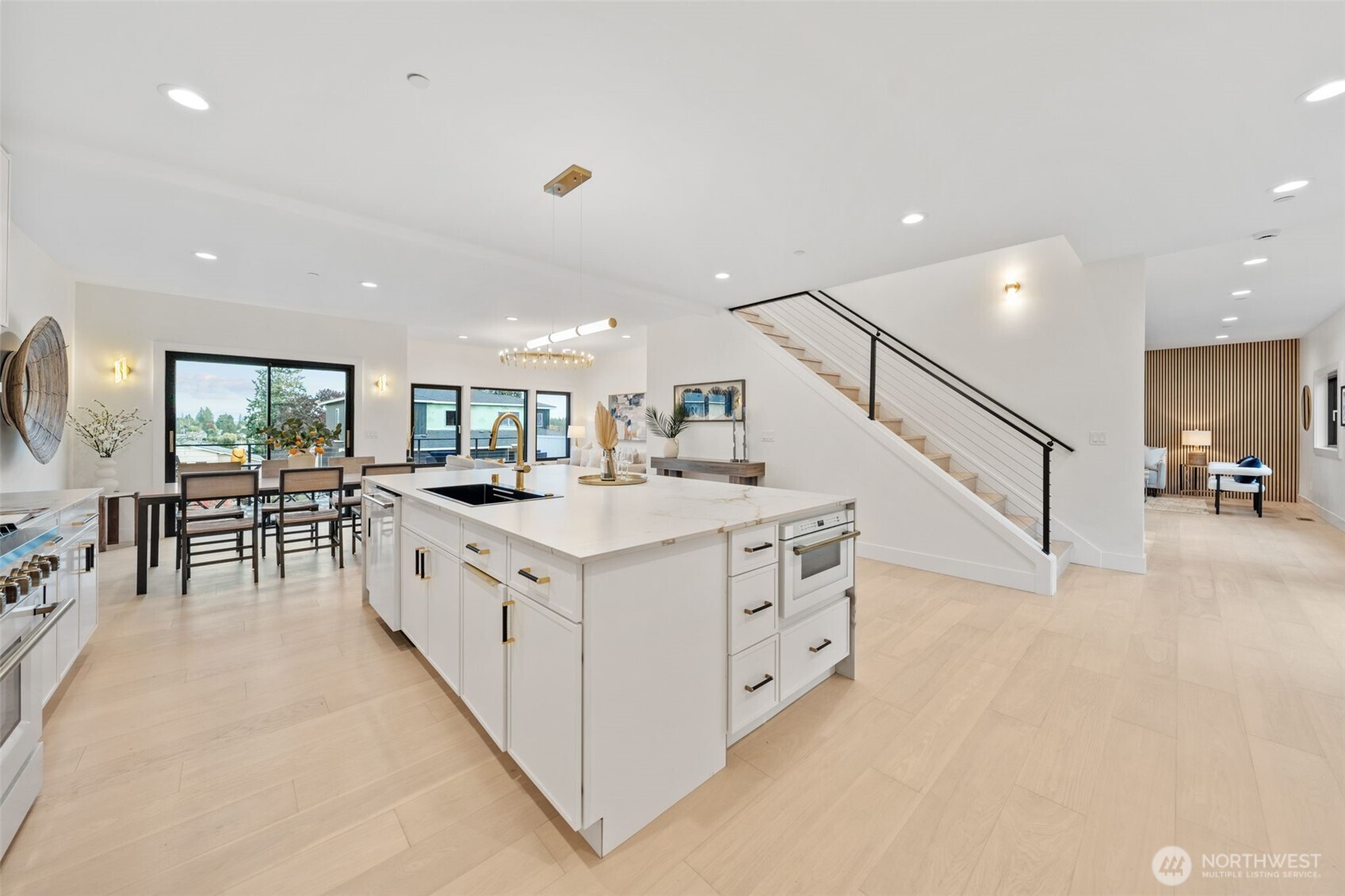 15908 12th Place Property Photo 7