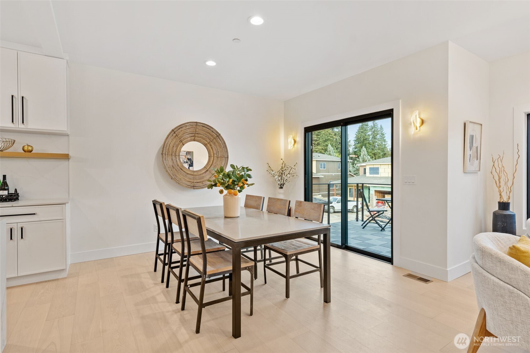15908 12th Place Property Photo 10