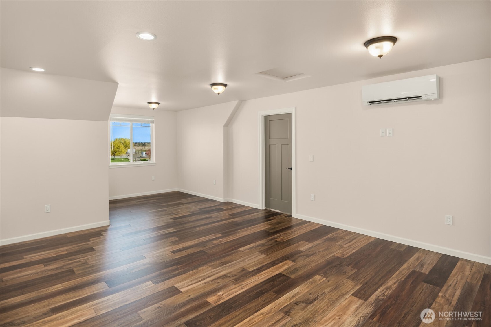 2762 Elgin Road Property Photo 24