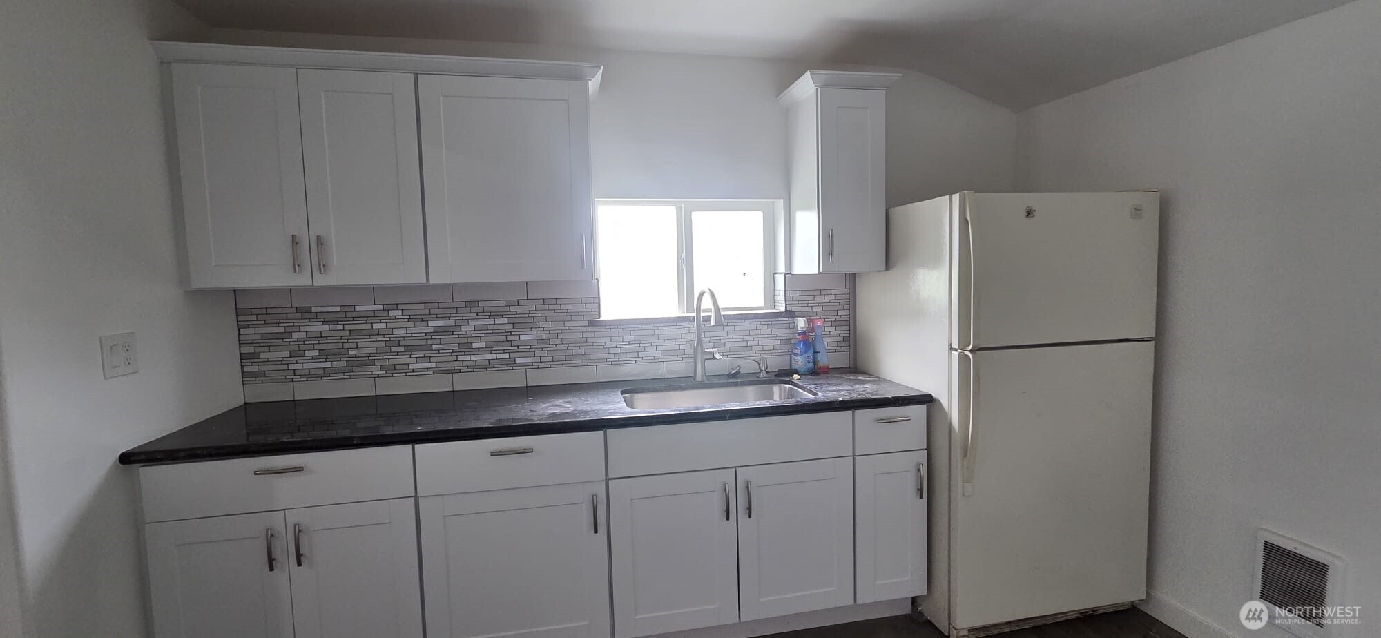 151 First Avenue Property Photo 4