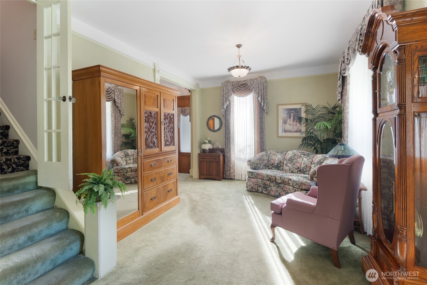 303 7th Street Property Photo 8