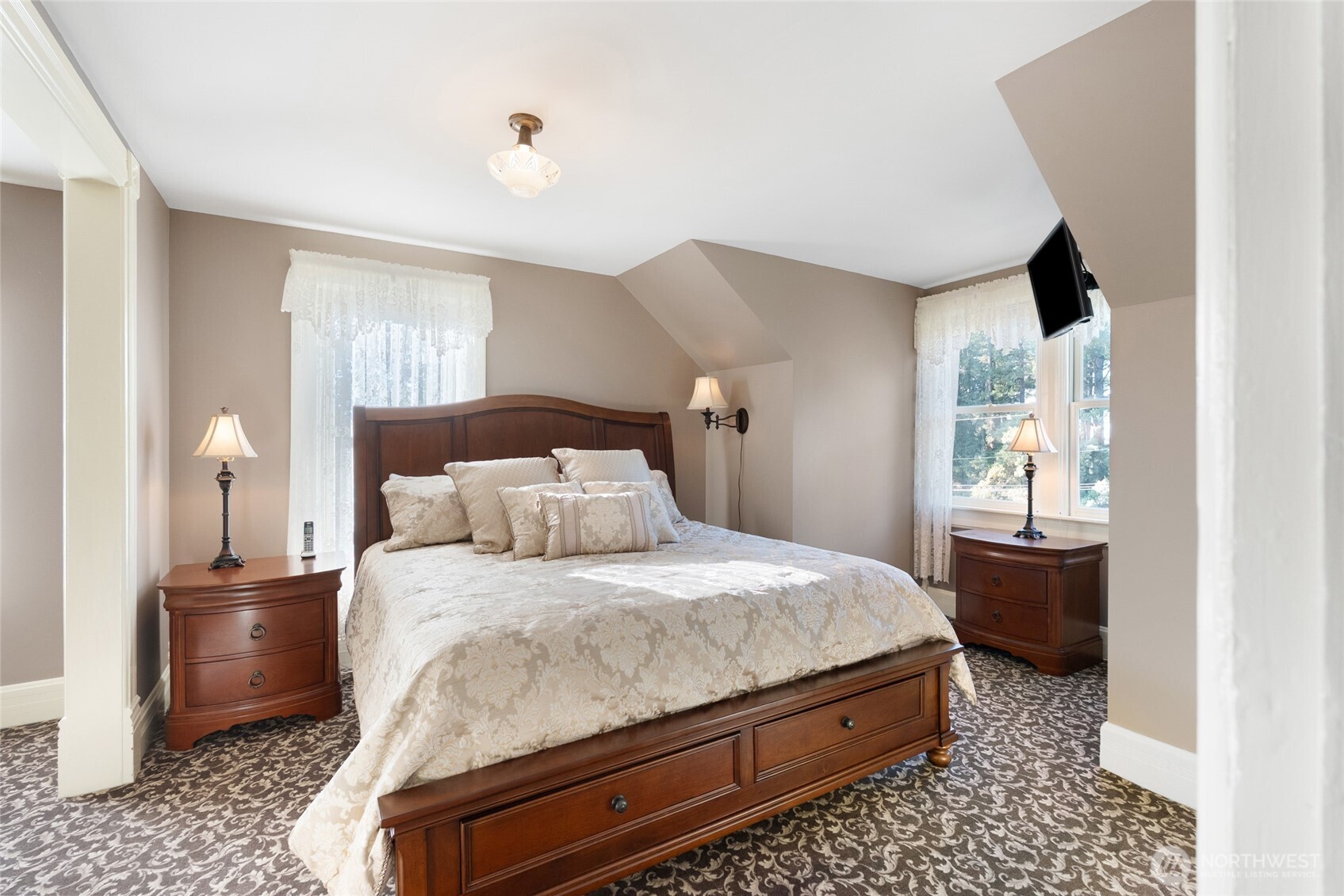 303 7th Street Property Photo 12