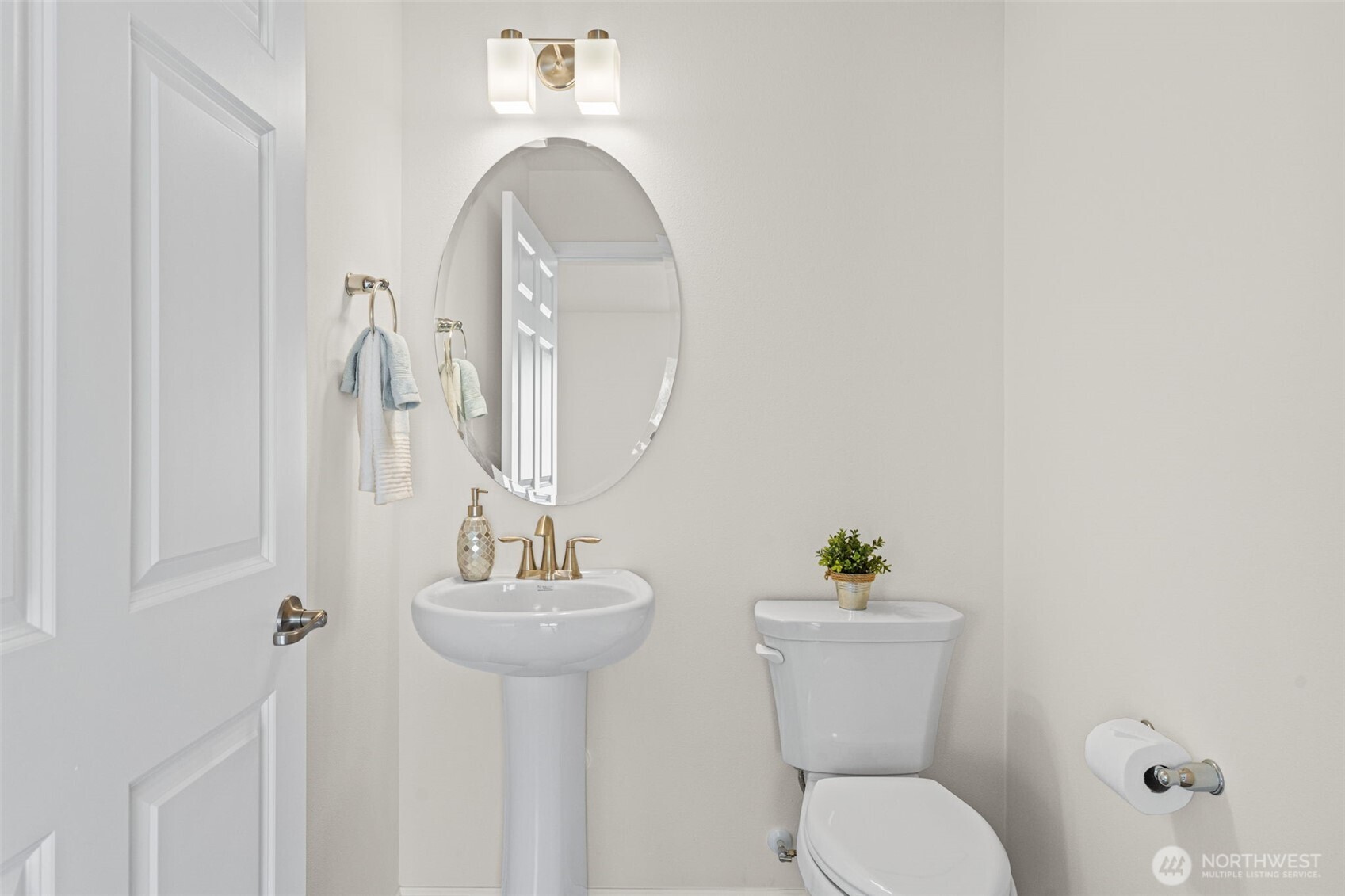 414 Comet Street Property Photo 15