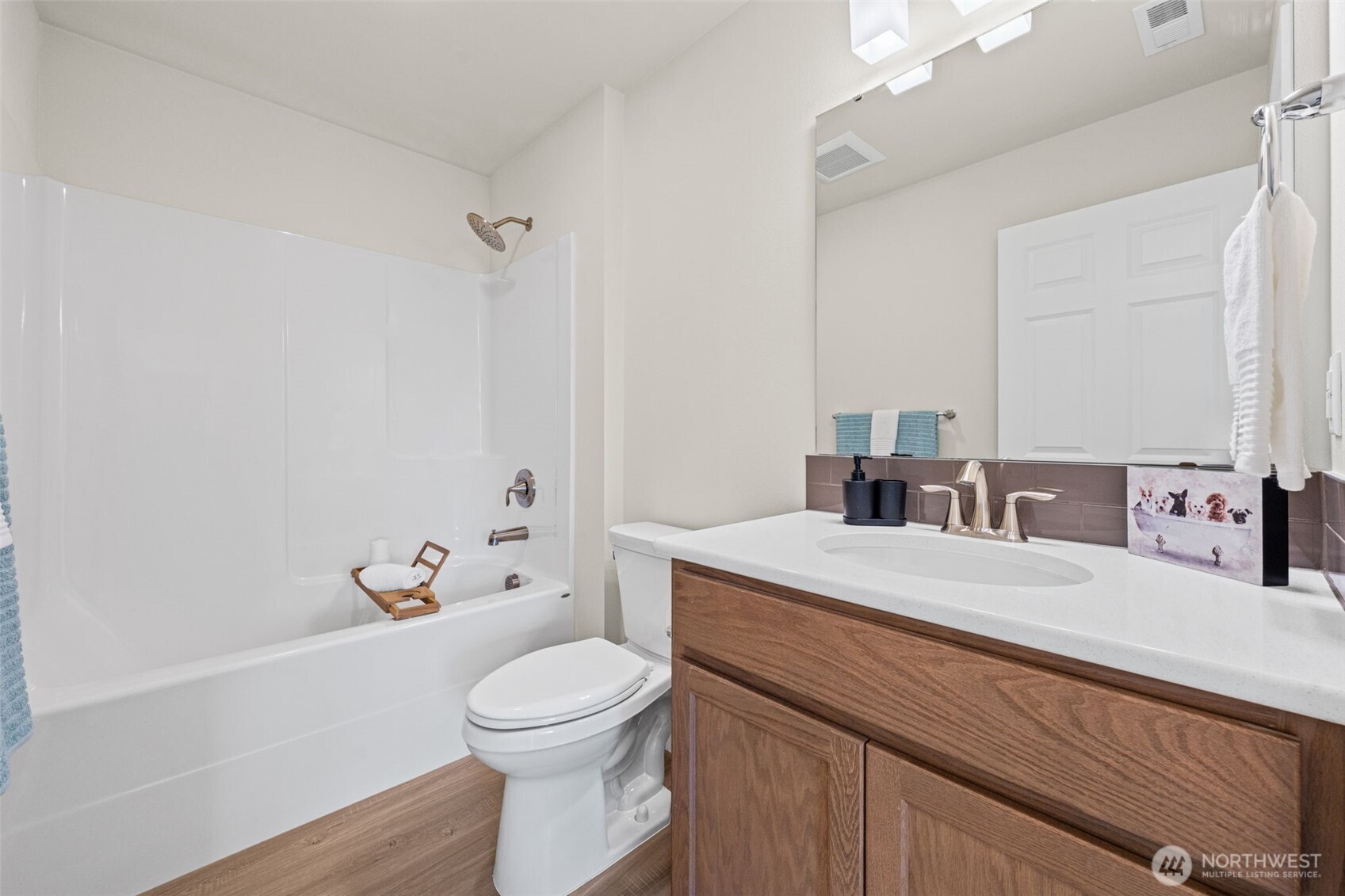 414 Comet Street Property Photo 25