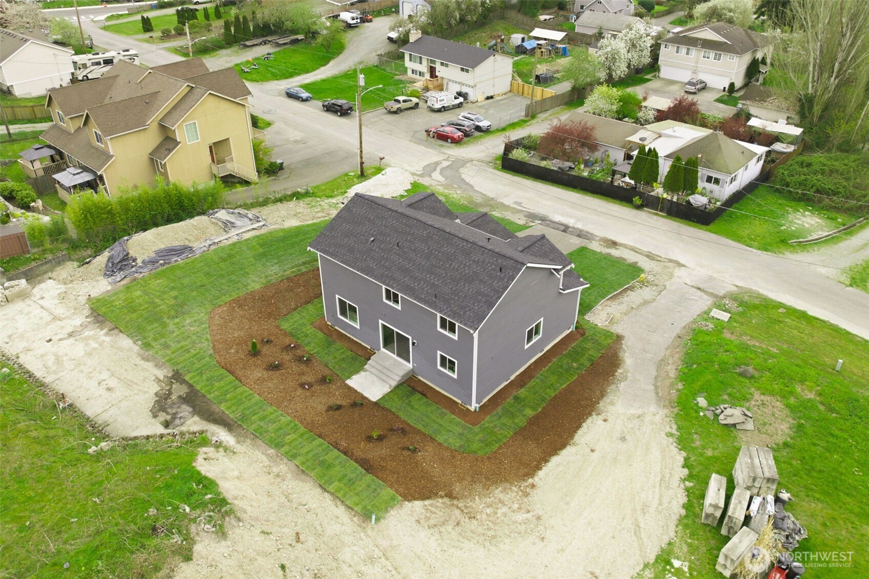 414 Comet Street Property Photo 29