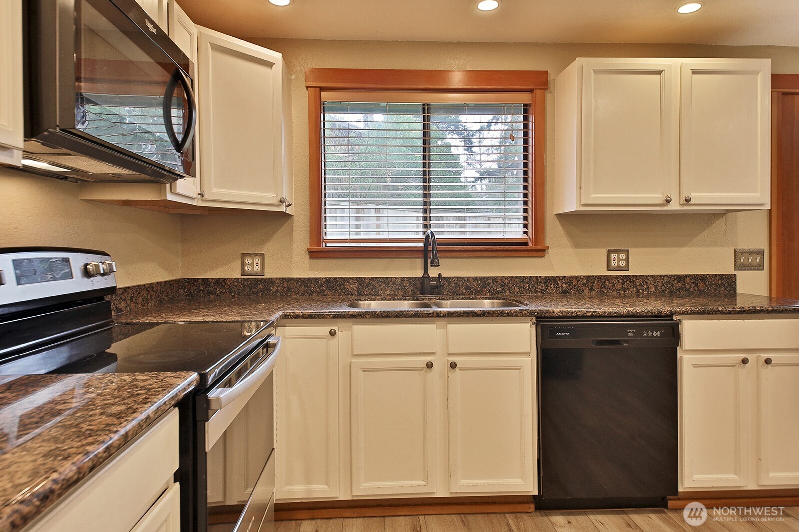7875 Mortland Drive Property Photo 19