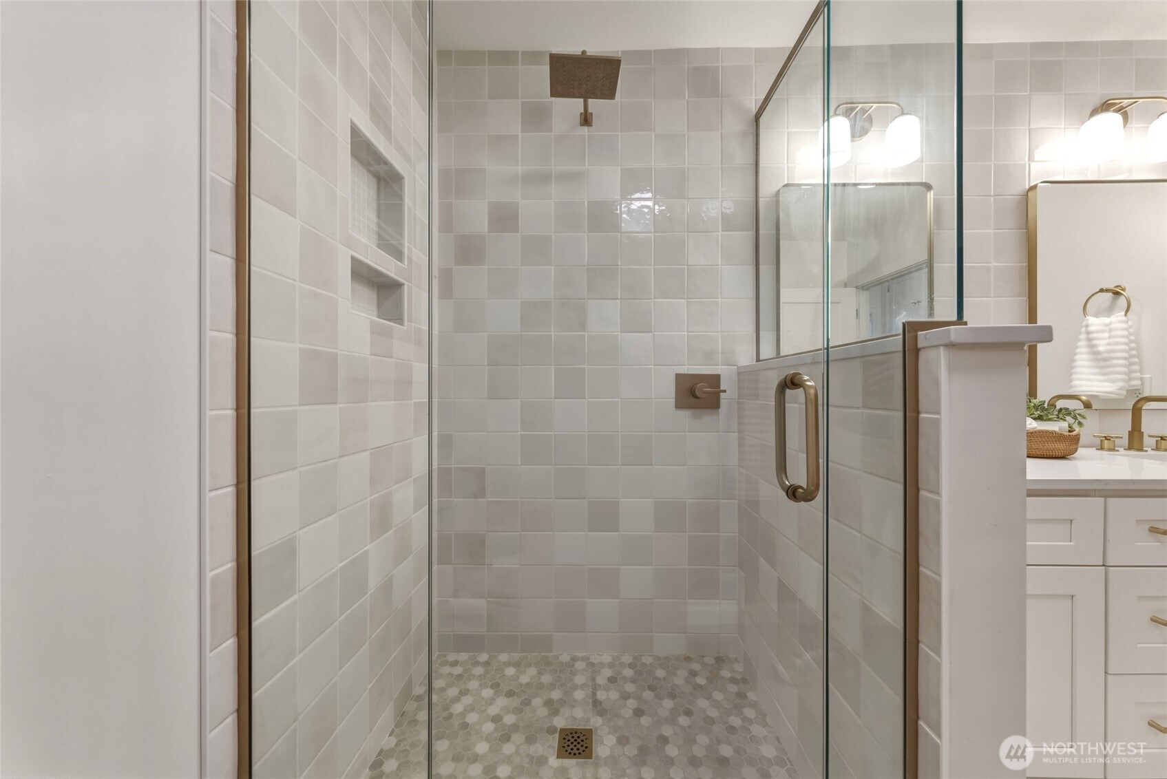 317 Main Street Property Photo 14