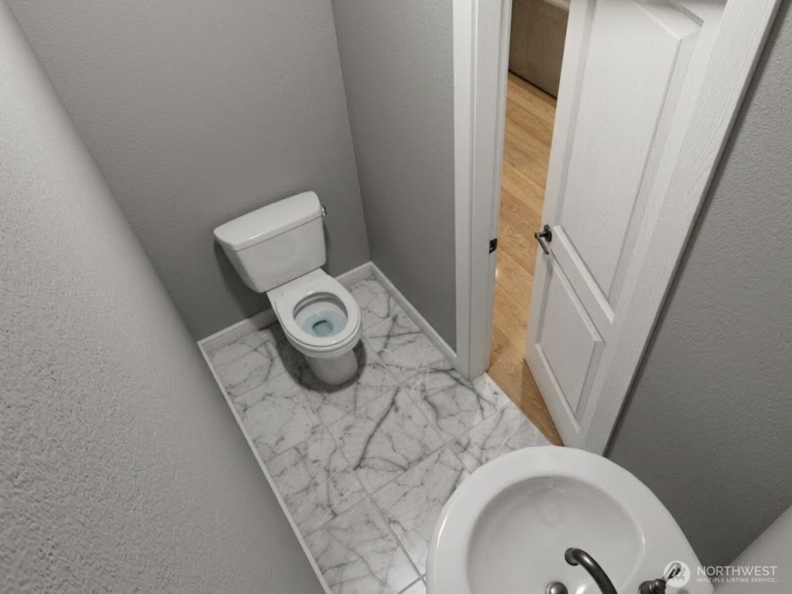 1 Endor Heights Court Property Photo 8