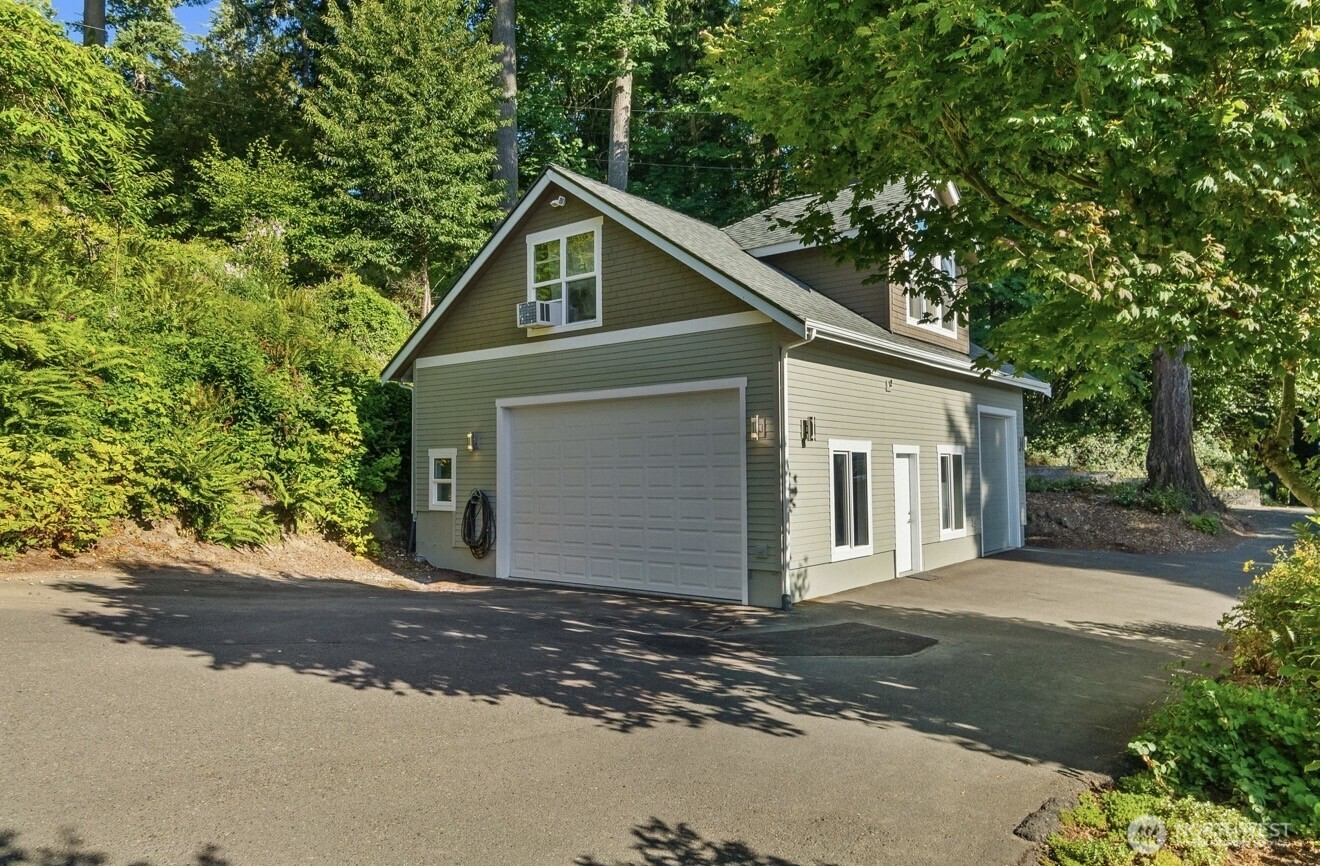 3534 Gravelly Beach Loop Property Photo 8