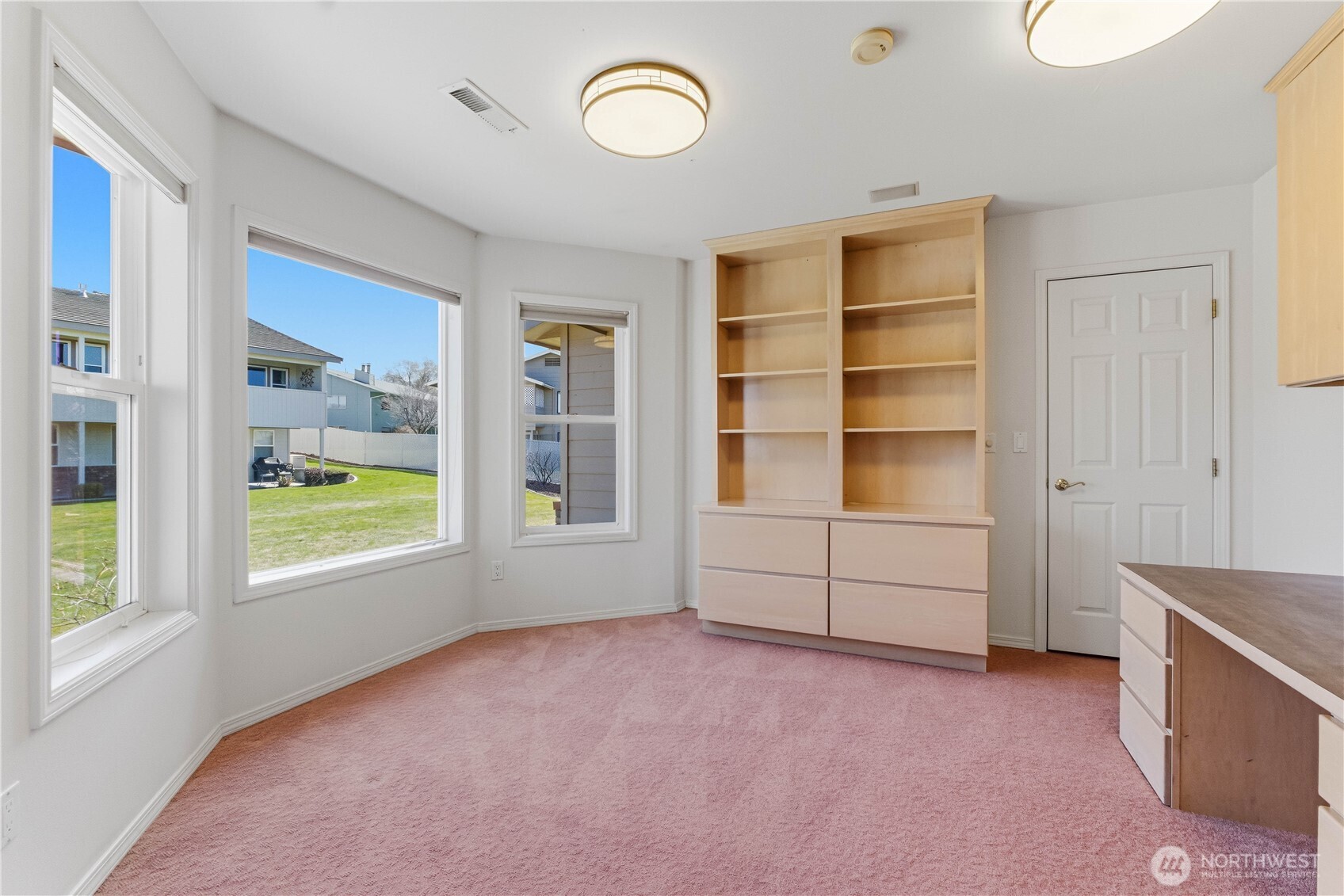 1380 Eastmont Avenue 401 Property Photo 5