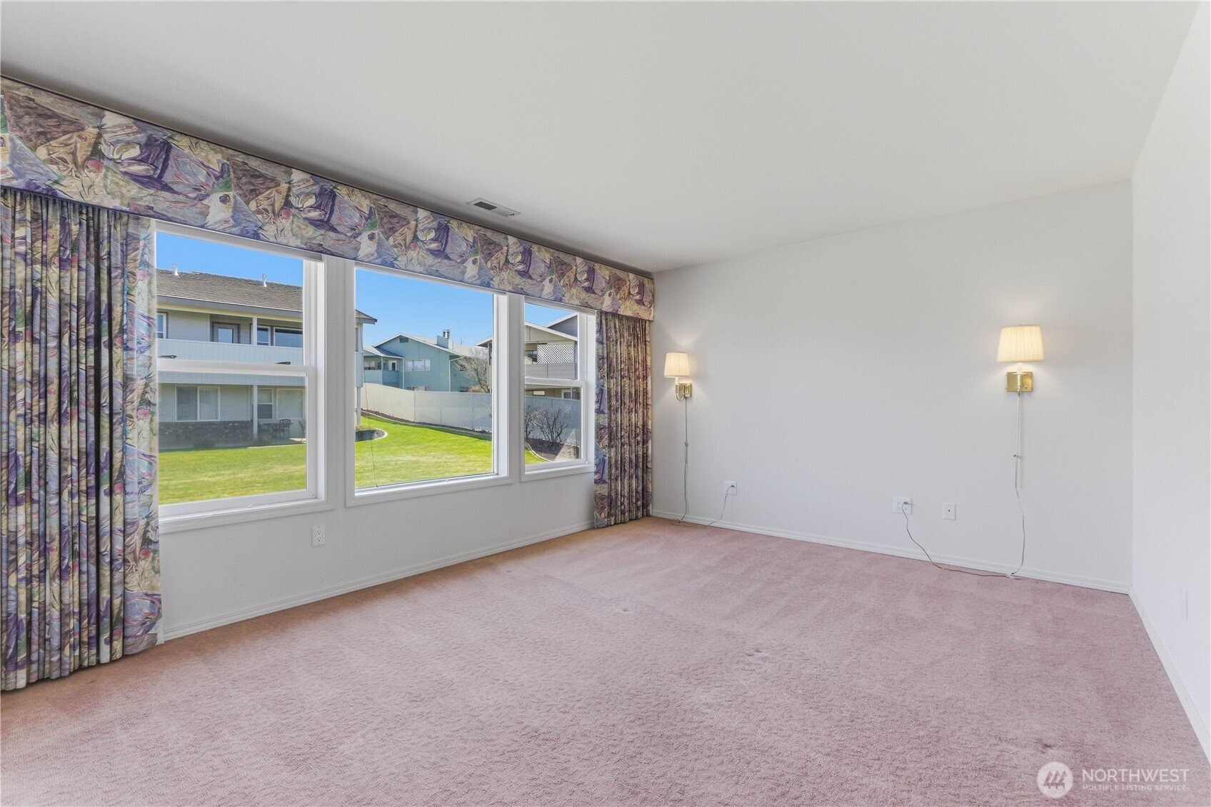 1380 Eastmont Avenue 401 Property Photo 19