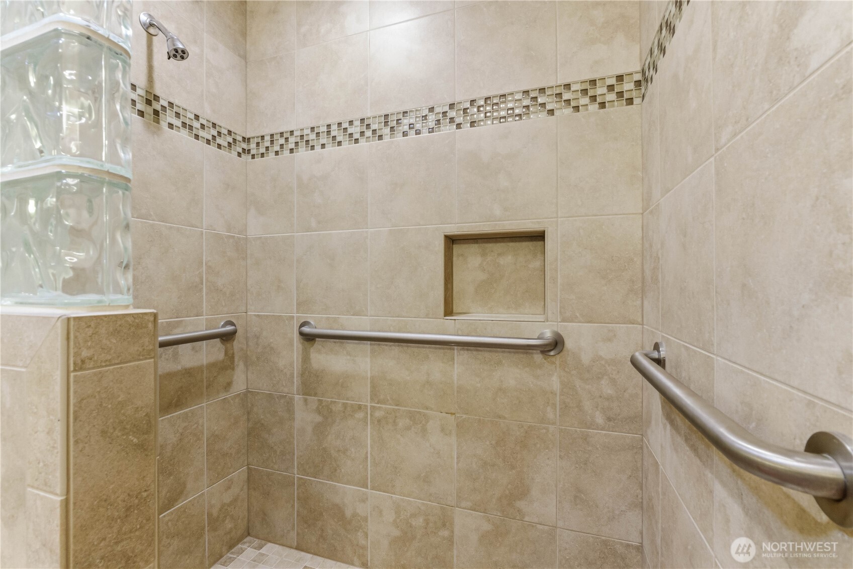 1380 Eastmont Avenue 401 Property Photo 26