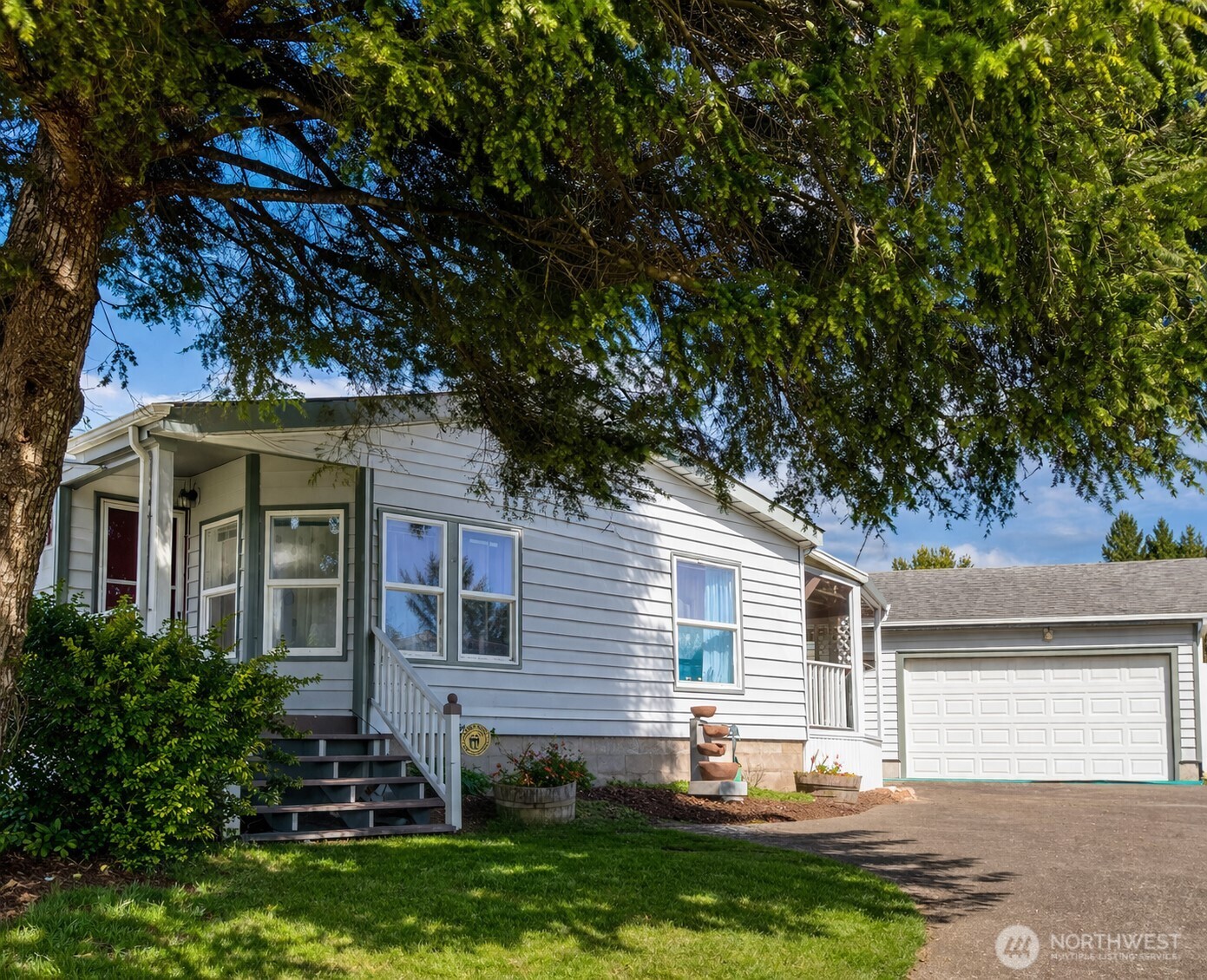 31308 N Place Property Photo 1