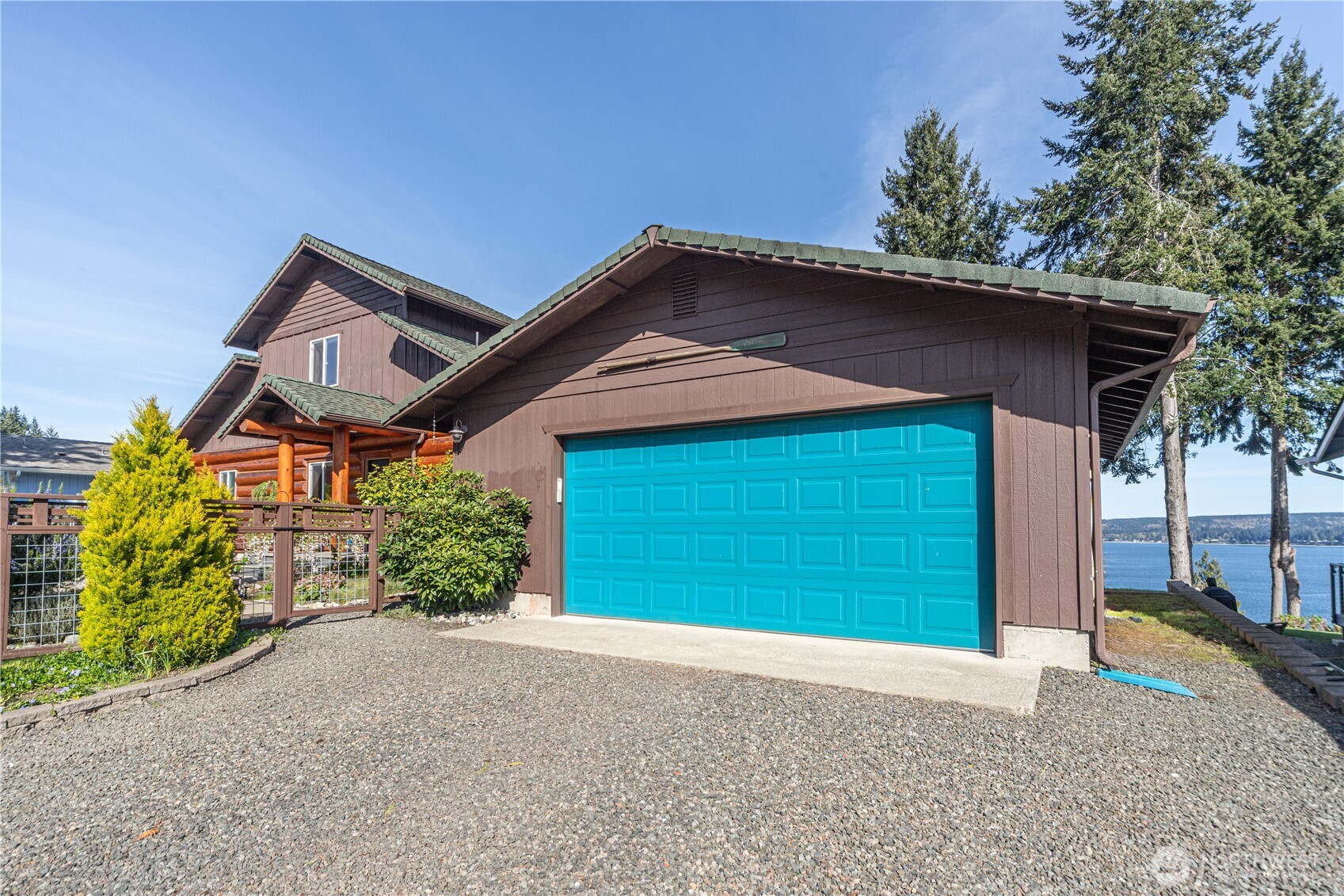 1363 Thorndyke Road Property Photo 3